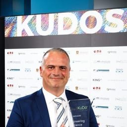 Alexios Kavallaris receiving the KuDos 2020 Engineering Science Award